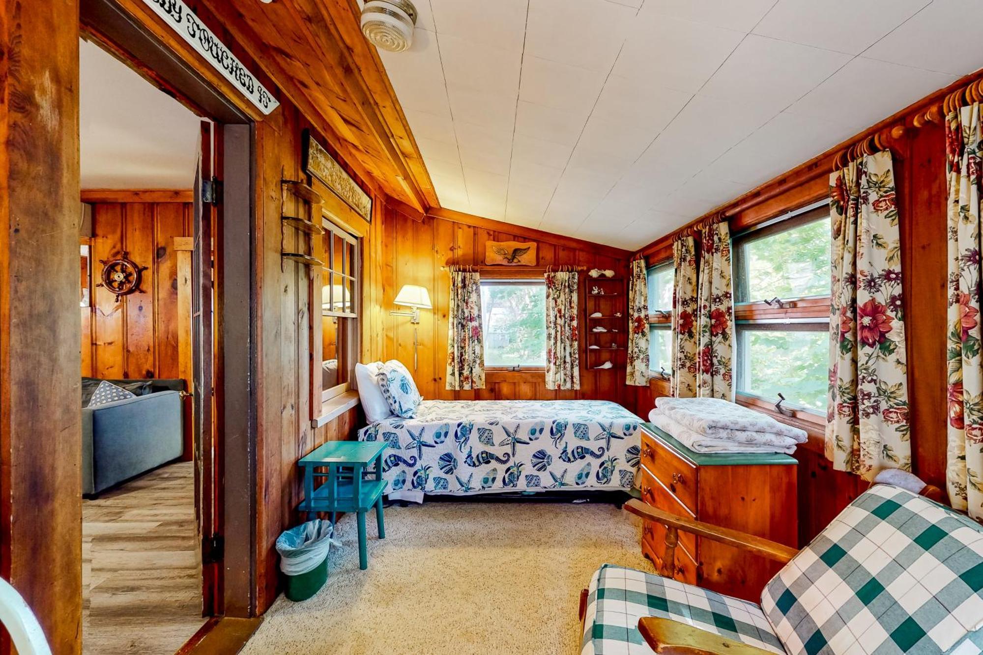 Otis Cottages York Room photo
